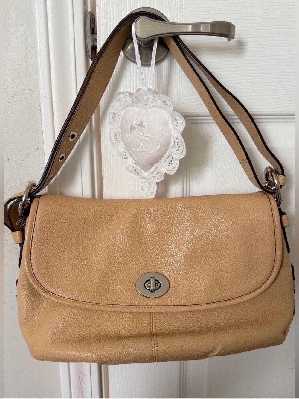 Vintage Coach shoulder/crossbody bag